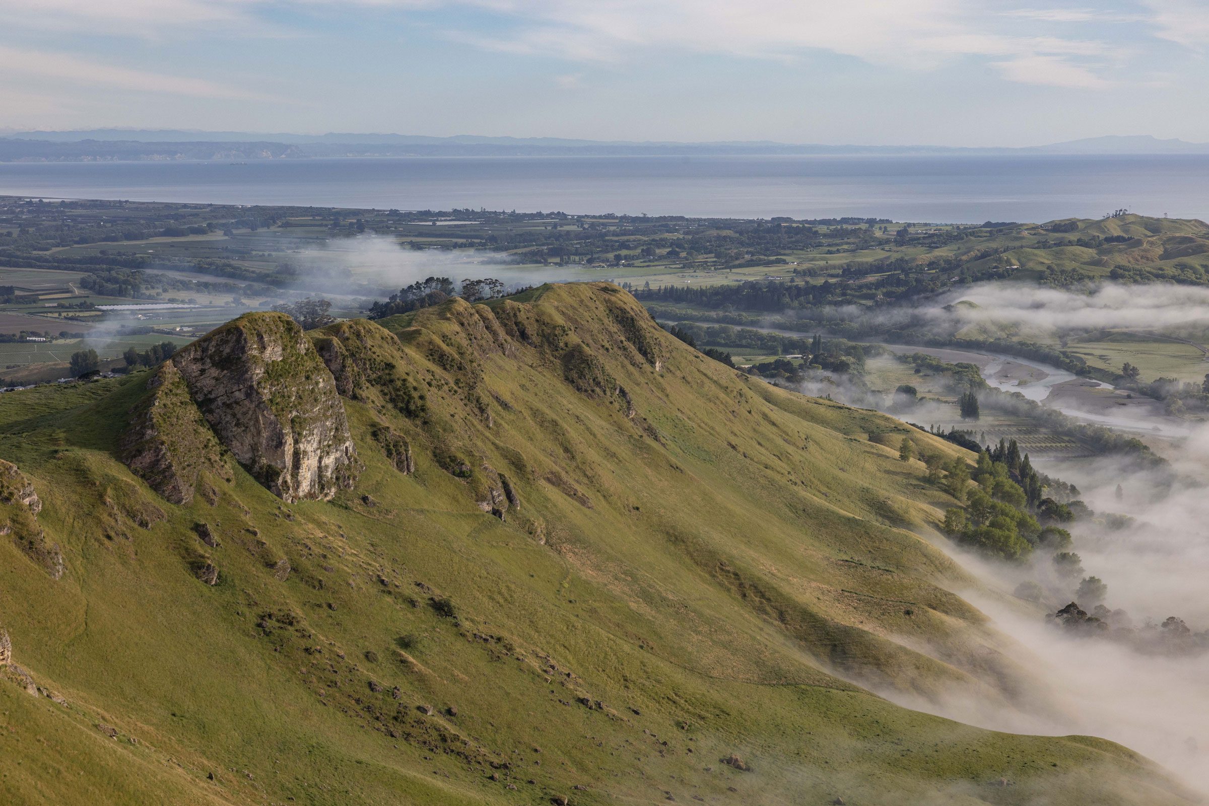 The ridge, mist and sea